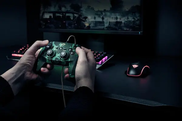 TRUST GXT540C YULA GAMEPAD CAMO (23291)