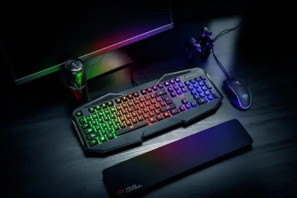 Trust GXT 830 RW AVONN Gaming Keyboard US (21621)