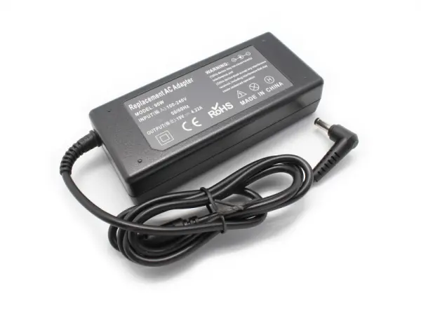 Punjac za laptop Fujitsu 19V 4.22A (5.5*2.5) ugao 90 (2)