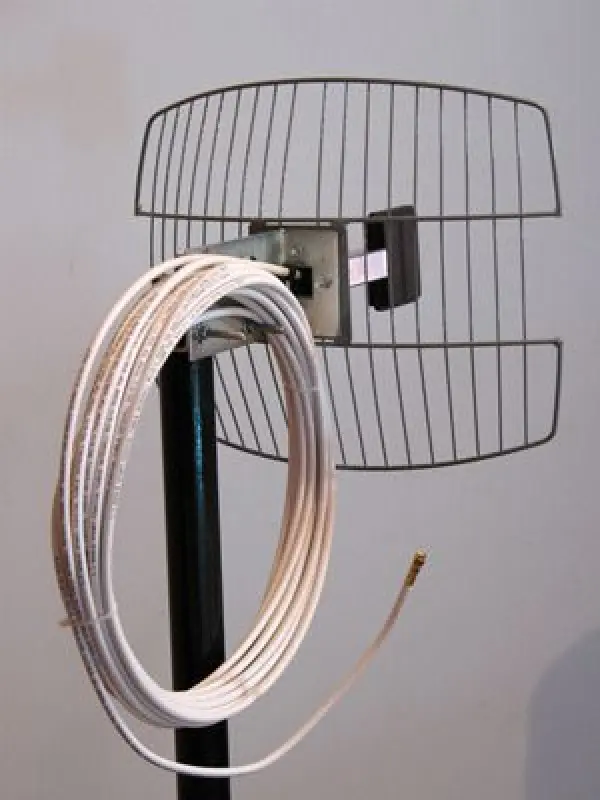 Antena Wireless WGR24-15DB 2.4GHz, 16dbi, 395x310mm, 75om sa koaksijalnim kablom 15m