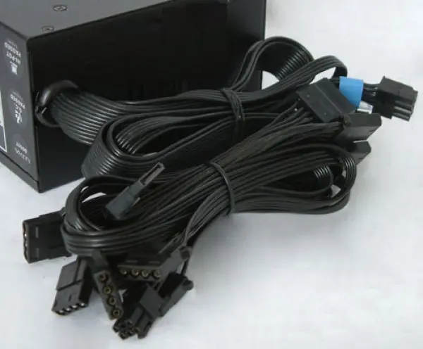 Napajanje Raidmax RX-800XT(B) 12cmFanBlack Flat kablovi8pinPCIEbulk