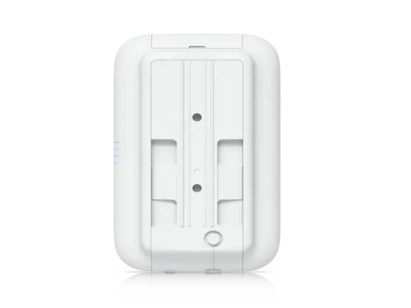 indooroutdoor AP with versatile mounting options and long-range external antenna' ( 'UK-ULTRA' ) 