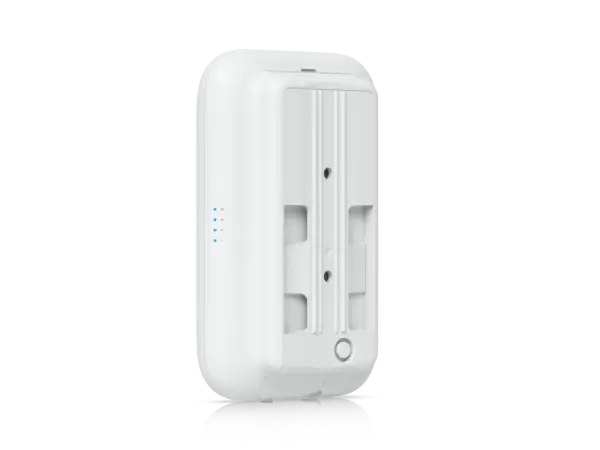 indooroutdoor AP with versatile mounting options and long-range external antenna' ( 'UK-ULTRA' ) 