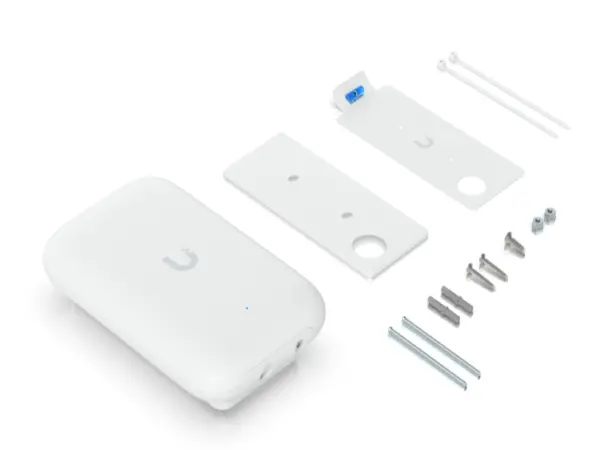 indooroutdoor AP with versatile mounting options and long-range external antenna' ( 'UK-ULTRA' ) 