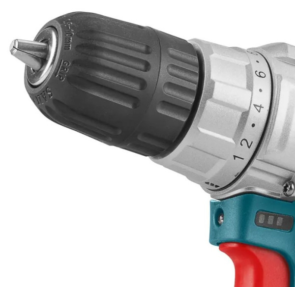 Busilica 8613 BMC akumulatorska pakovanje sadrzi dve baterije (2X1.5AH) 12V/26NM