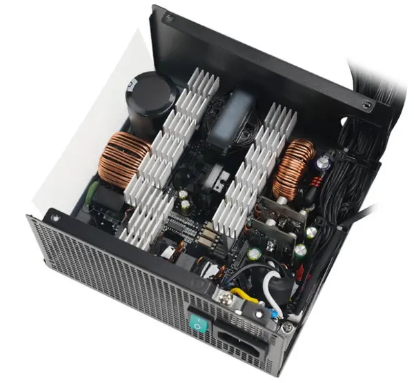 DeepCool PL800D Napajanje 80PLUS 800W BRONZE 1x 20+4pin, 2x 4pin, 2x PCI-E(6+2)x2, 1x EPS 8pin(4+4)