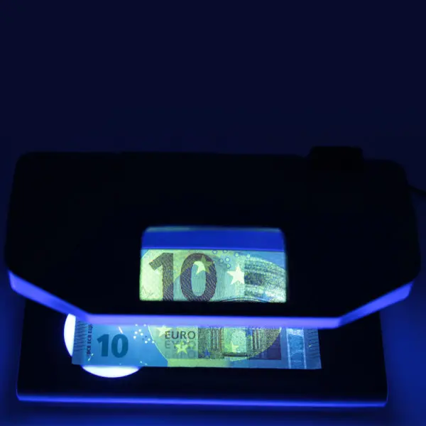 Detektor falsifikovanog novca Olympia UV 588