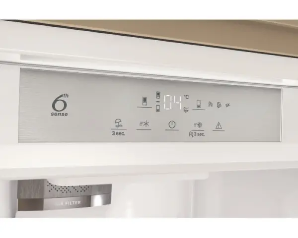 WHIRLPOOL SP40 812 EU 2  ugradni kombinovani frižider 