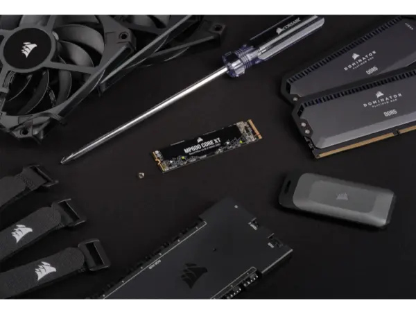 SSD CORSAIR MP600 CORE XT 1TBNVMe M.2Gen4 PCIe x4crna' ( 'F1000GBMP600CXTR2' )