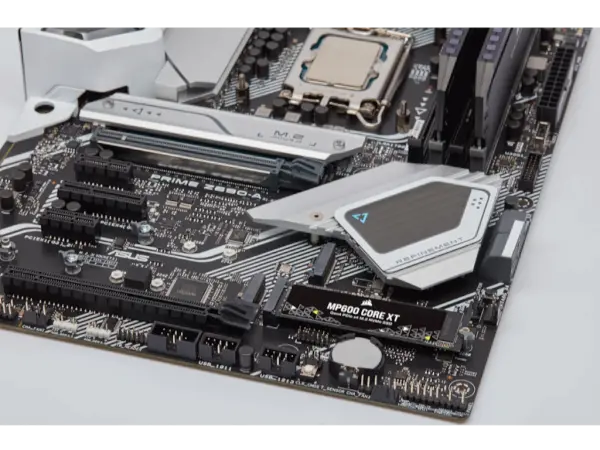 SSD CORSAIR MP600 CORE XT 1TBNVMe M.2Gen4 PCIe x4crna' ( 'F1000GBMP600CXTR2' ) 