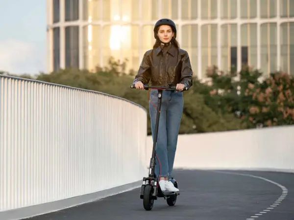 Elektricni trotinet SEGWAY NINEBOT F2 PRO E II' ( 'AA.05.12.03.0007' ) 