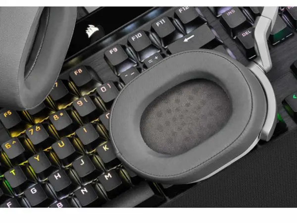 Slušalice CORSAIR HS65 SURROUND ŽICNECA-9011271-EUbela' ( 'CA-9011271-EU' ) 