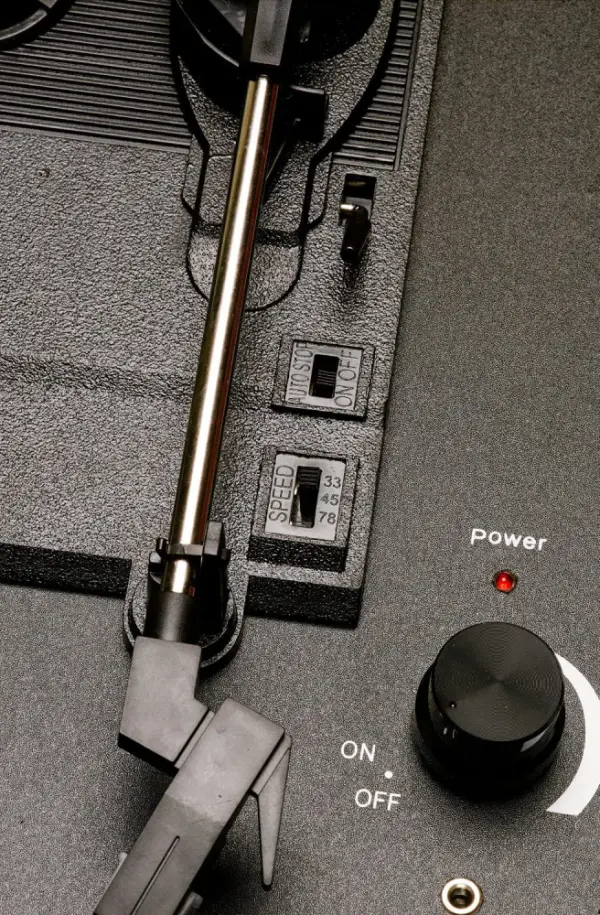 Gramofon Denver VPL-120 sa zvučnicima