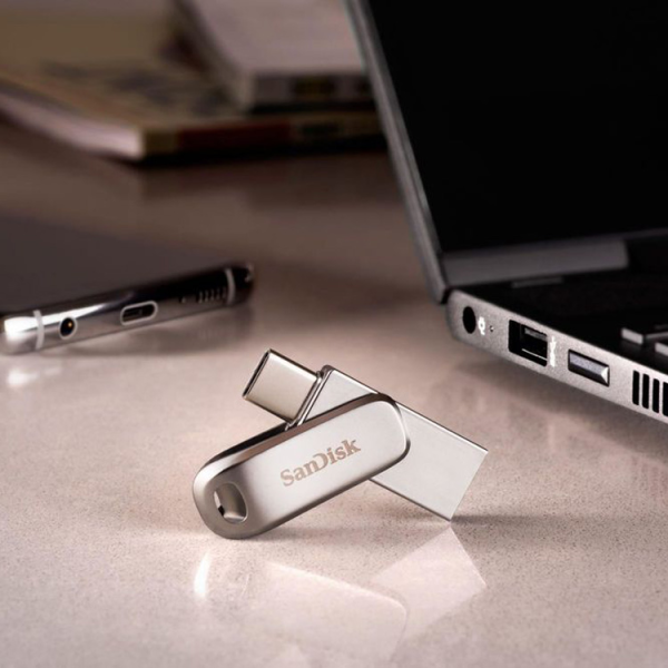 SanDisk USB Ultra Luxe 32GB Dual drive Type C 3.1