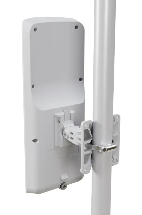 MikroTik L22UGS-5HaxD2HaxD-15S maNT ax 15s RouterOS L4 EU
