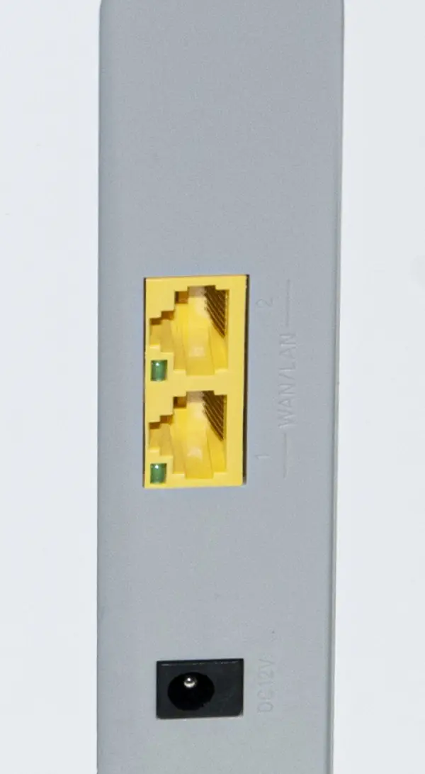 Uplink ME1211 Mesh access point 2x GE 1xPOTS 1xU