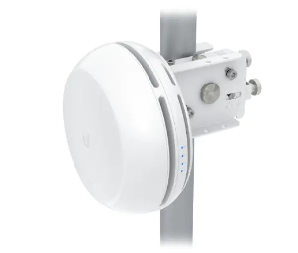 Ubiquiti AF60-HD compact form-factor airfiber 60GhZ 10 GBPS point-to-point bridge
