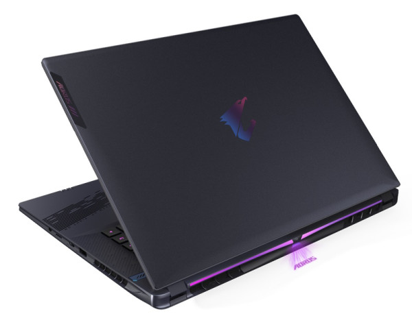 GIGABYTE AORUS 16X 9SG 16 inch QHD 165Hz i7-13650HX 32GB 1TB SSD GeForce RTX 4070 8GB Backlit Win11Home gaming laptop 