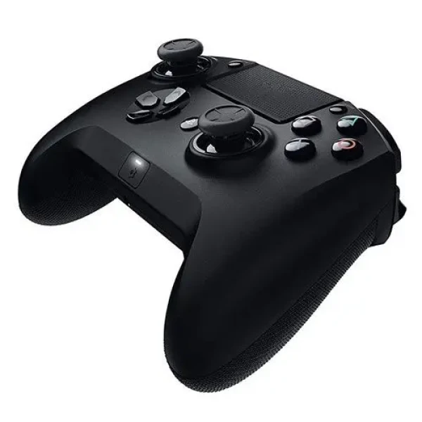 Gampad RAZER Wolverine V2 RZ06-03560200-R3M1 white
