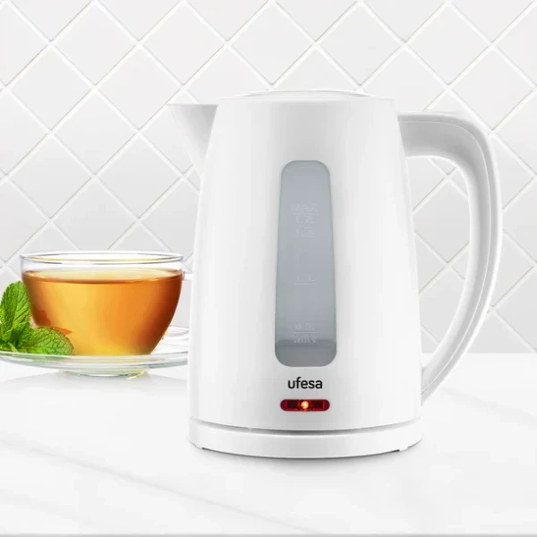 Kuvalo za vodu Ufesa Eyrezapremina 1.7lsnaga 2200Wbela