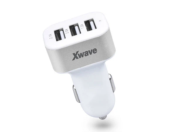 Xwave auto punjač C22-3 Srebrno-bela 3xUSB / 2A
