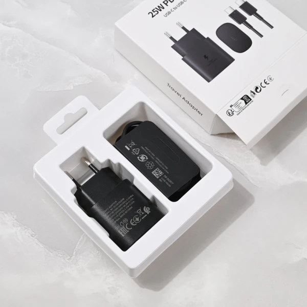 Kucni punjac PD Fast charger 25W za Samsung sa PD Type C kablom CE crni