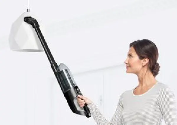 Usisivač BOSCH BBH32101sa posudomštapnicrna ( BBH32101 )