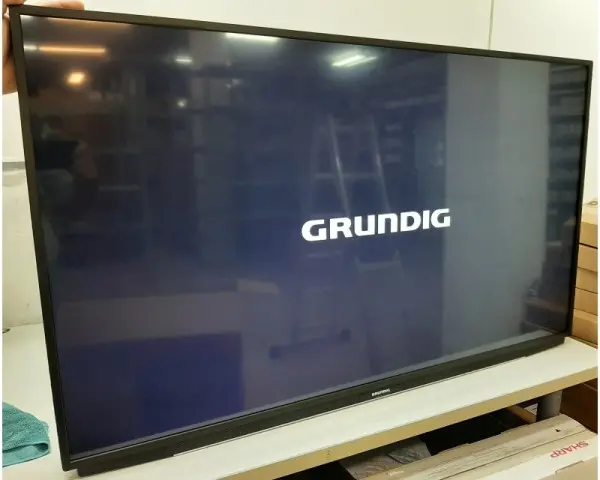 GRUNDIG 50'' 50 GFU 7990B Android 4K Ultra HD digital LED TV outlet