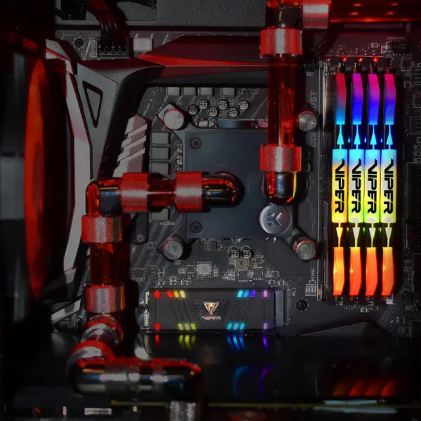 SSD M.2 NVMe 512GB Patriot Viper 3300MBS/1000MBS VPR100-512GM28H RGB