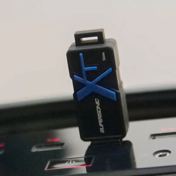 USB Flash 32GB Patriot Supersonic Boost Series 3.0 PEF32GSBUSB Black