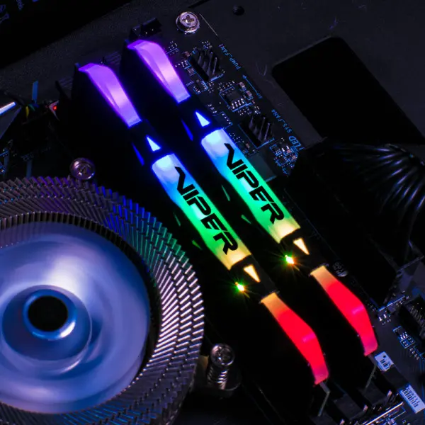 Memorija DDR4 16GB 2x8GB 3200MHz Patriot Viper RGB Black Dual Channel PVR416G320C6K