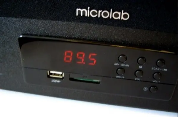 Microlab FC530U Akt. drveni zvucnici 2.1  64W RMS(28W,2x18W) SD, USB, FM , daljinski, 3.5mm