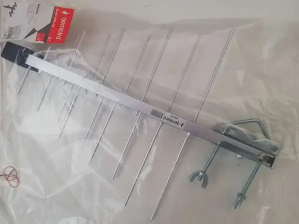 GMB-20E **Gembird Antena Loga UHF sa RF-Konektorom, 20elemenata, duz.39cm, dobit 6dB aluminium(492)