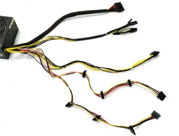 DeepCool DE600 V2 Napajanje 600W 1x 20+4pin, 2x 4pin, 3xIDE, 4x S-ATA, 1x PCI-E 6pin+2pin 120mm