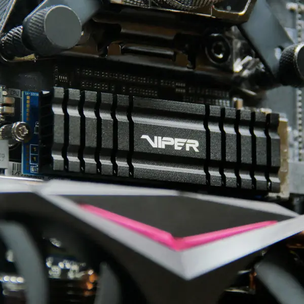 SSD M.2 NVMe 512GB Patriot Viper 3300MBS2200MBS VPN100-512GM28H