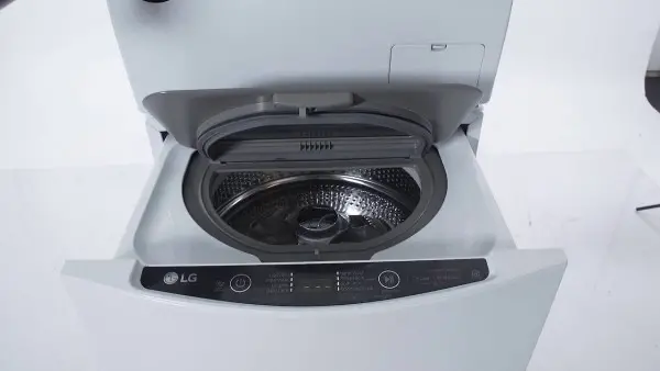 LG Mašina za pranje veša F8K5XN3