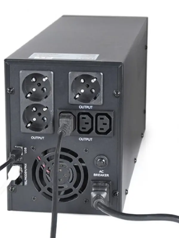 EG-UPS-036 Gembird UPS sa stabilizatorom 3000VA 1800W LCD